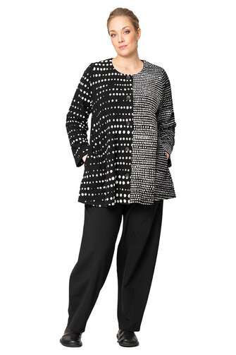 Stara Mist -jakku, mustavalkoinen