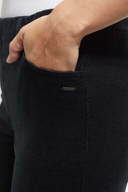 Kelly Regular ML Corduroy -trousers, black