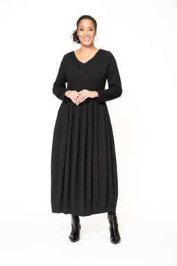 Victoria Vista dress, black