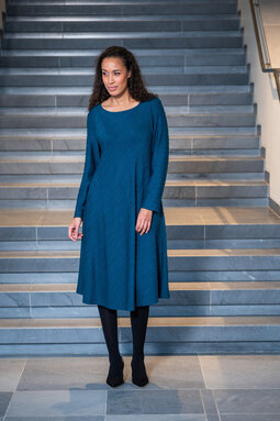 Seline Waves -mekko, petrooli