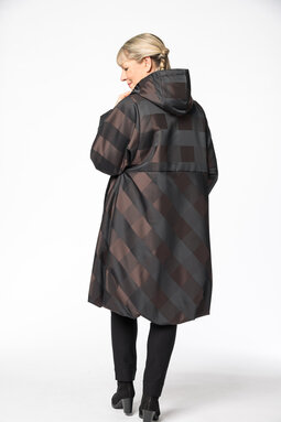 Melinda Sky quilted coat, brown