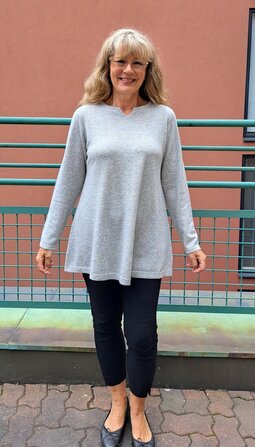 Tara Knit -neuletunika, vaalean harmaa