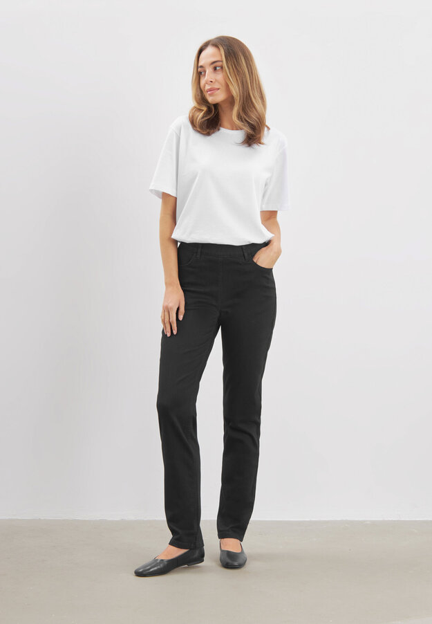 Kelly Regular ML black denim trousers