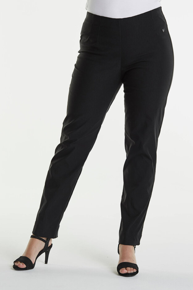 Betty Regular Short -trousers, black
