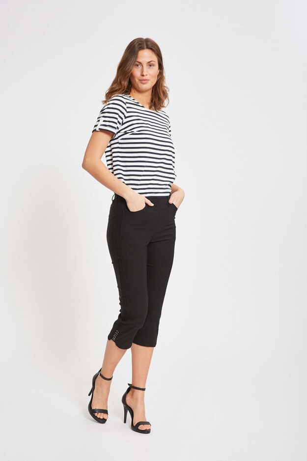 Dora Regular Capri -trousers, black