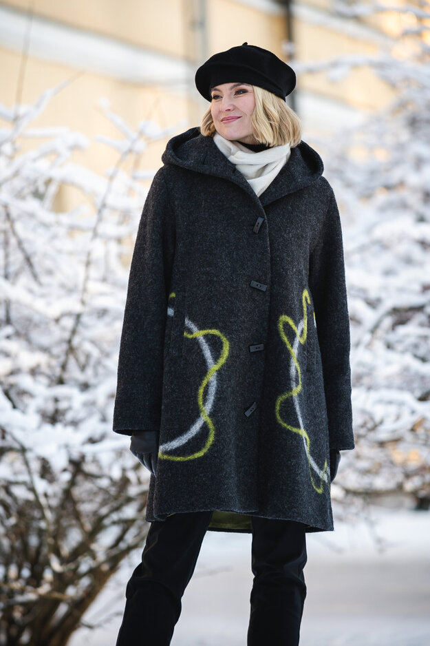 Paula Saturnus woolen coat