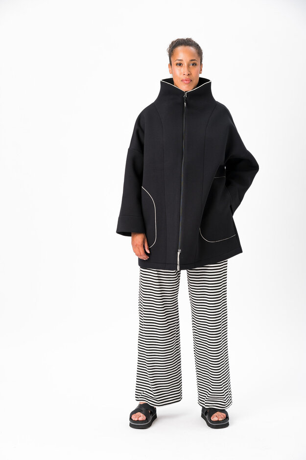 Carina Avanti Black autumn coat