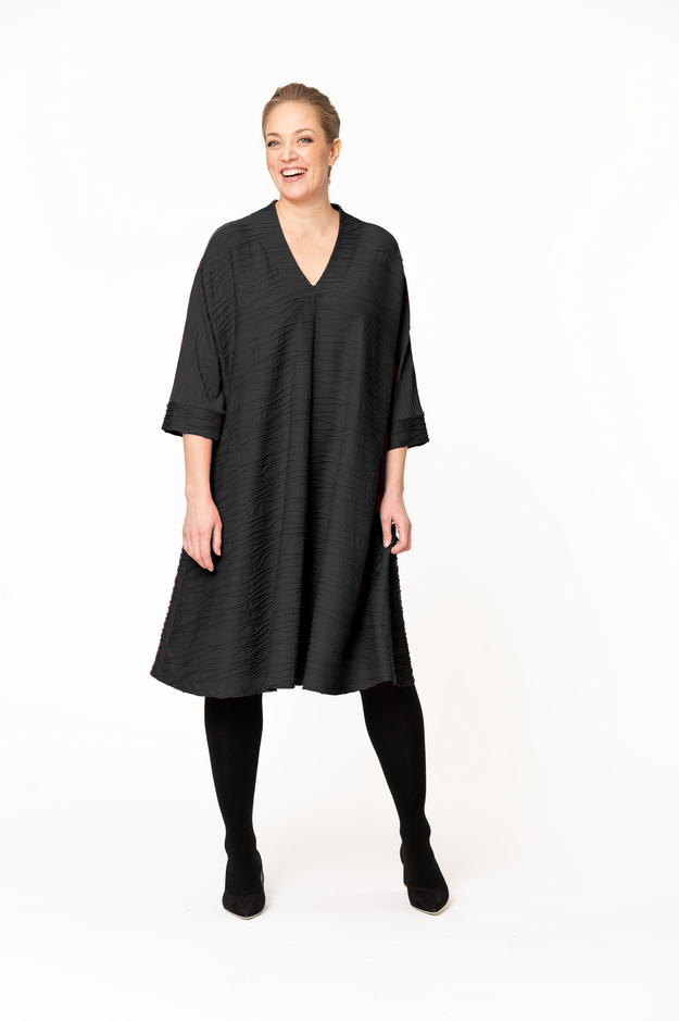 Maarit Short Waves dress, black